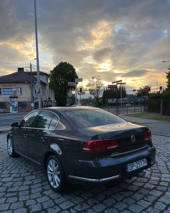 Volkswagen Passat cena 37000 przebieg: 205000, rok produkcji 2010 z Biała małe 301